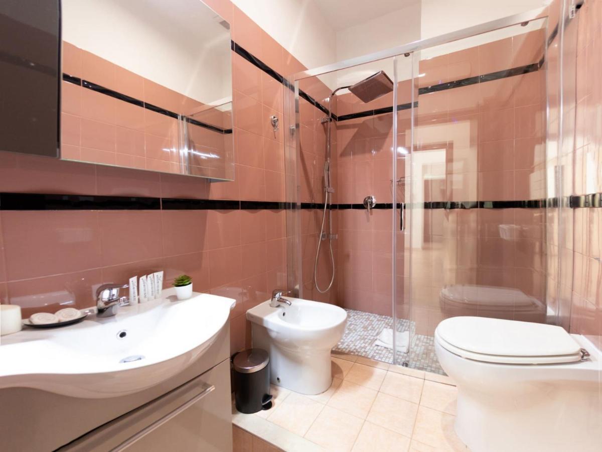 The Best Rent - Spacious Apartment Near Roma Termini Station المظهر الخارجي الصورة